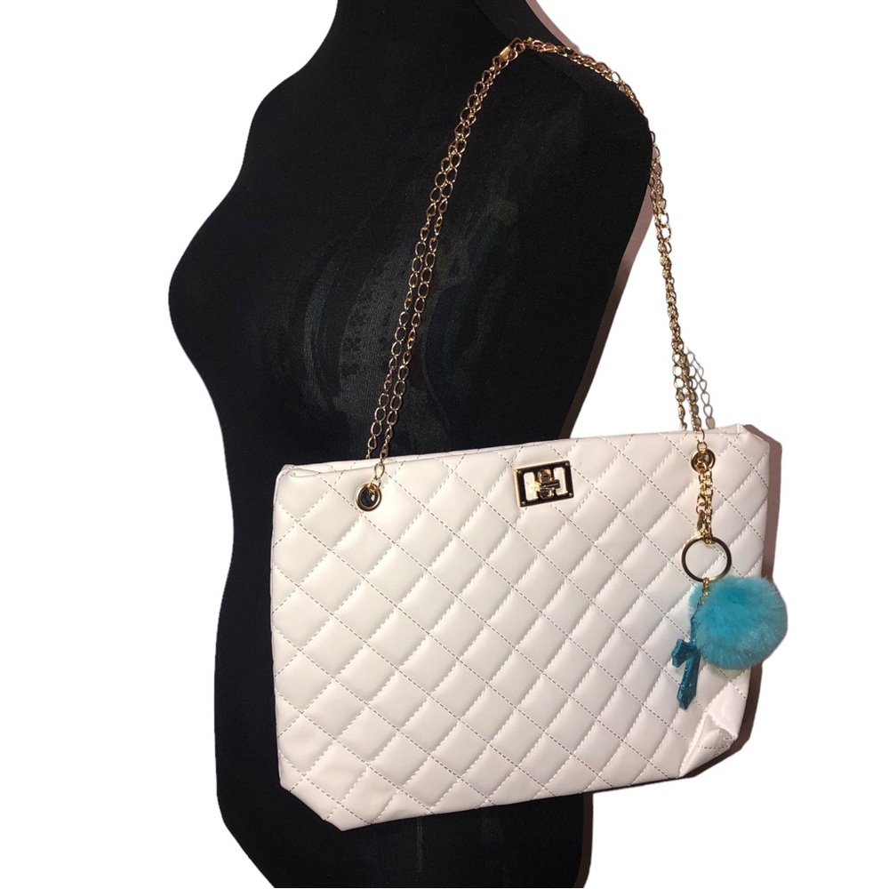 White Shoulder Purse Crossbody Bag Summer Purse Custom Keychain Bag Charm